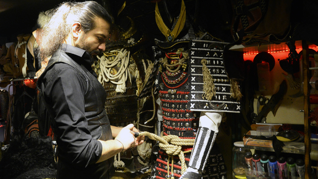 26 bin dokunuşla samuray zırhı tasarladı, Japonya’daki yarışmaya katılacak