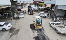 Silifke Zeyneli Hacı Sanayi Sitesi’nde yollar bakıma alındı